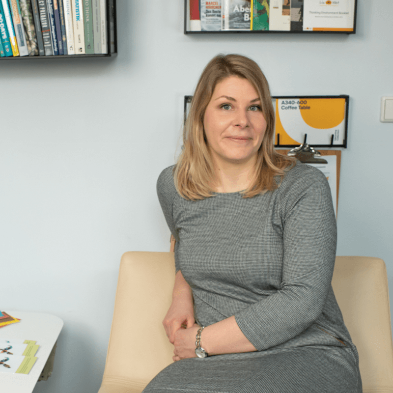 Dr. Lydia Semlin